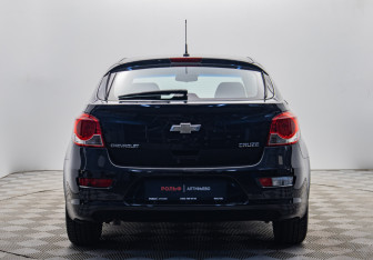 Подержанный автомобиль Chevrolet Cruze Hatchback 2013 года (4 фото)