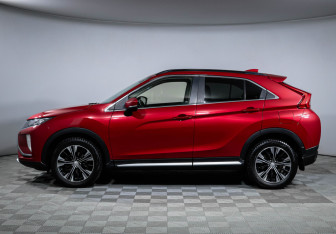 Подержанный автомобиль Mitsubishi Eclipse Cross 2018 года (8 фото)