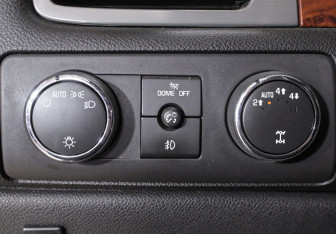 Подержанный автомобиль Chevrolet Tahoe 2012 года (19 фото)