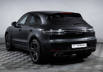 Подержанный автомобиль Porsche Macan 2019 года (7 фото)