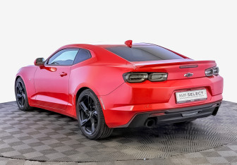 Подержанный автомобиль Chevrolet Camaro Coupe 2019 года (7 фото)