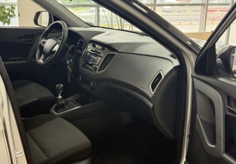 Подержанный автомобиль Hyundai Creta 2017 года (12 фото)