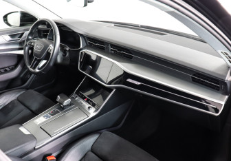 Подержанный автомобиль Audi A6 Sedan 2021 года (10 фото)