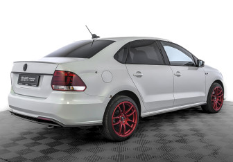 Подержанный автомобиль Volkswagen Polo Sedan 2018 года (5 фото)