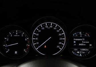 Подержанный автомобиль Mazda CX-5 2018 года (11 фото)