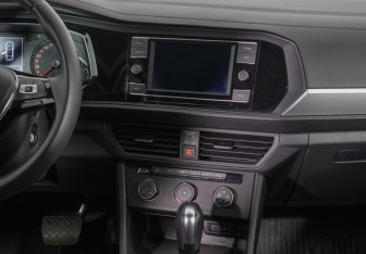 Подержанный автомобиль Volkswagen Jetta Sedan 2020 года (14 фото)