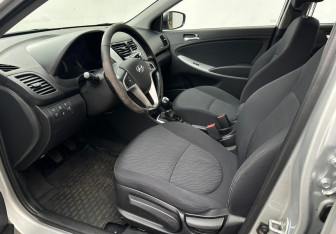 Подержанный автомобиль Hyundai Solaris Sedan 2014 года (9 фото)