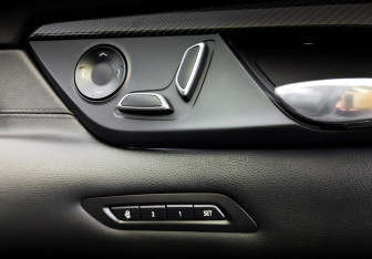 Подержанный автомобиль Cadillac CT6 2019 года (25 фото)