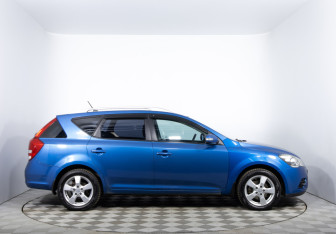 Подержанный автомобиль Kia Ceed Wagon 2011 года (4 фото)