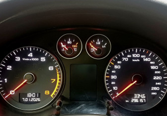 Подержанный автомобиль Audi A3 Hatchback 2012 года (23 фото)