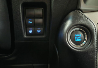 Подержанный автомобиль Toyota Land Cruiser Prado 2021 года (20 фото)