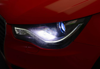 Подержанный автомобиль Audi A1 2014 года (25 фото)