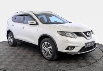 Подержанный автомобиль Nissan X-Trail 2018 года (3 фото)