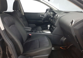 Подержанный автомобиль Nissan Qashqai 2013 года (10 фото)