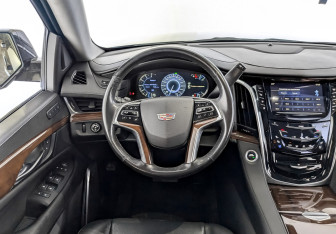 Подержанный автомобиль Cadillac Escalade Suv 2020 года (22 фото)