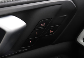 Подержанный автомобиль BMW X5 M 2021 года (20 фото)