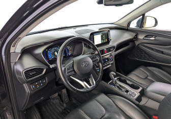 Подержанный автомобиль Hyundai Santa Fe 2019 года (16 фото)