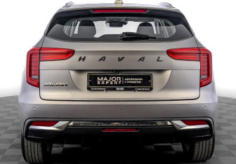 Подержанный автомобиль Haval Jolion 2022 года (6 фото)