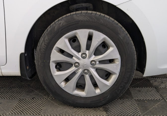 Подержанный автомобиль Kia Rio Sedan 2020 года (12 фото)