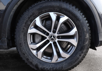 Подержанный автомобиль Mercedes-Benz GLC Coupe 2019 года (20 фото)