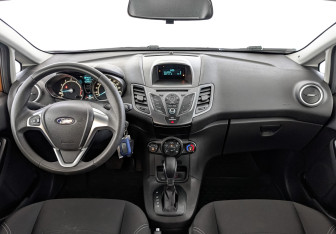Подержанный автомобиль Ford Fiesta Sedan 2016 года (14 фото)