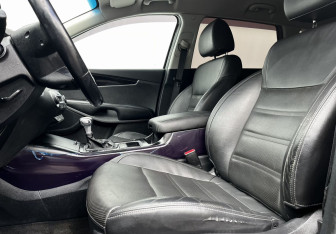 Подержанный автомобиль Kia Sorento 2019 года (10 фото)