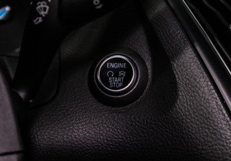 Подержанный автомобиль Ford Focus Hatchback 2017 года (9 фото)