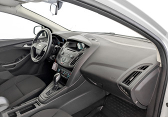 Подержанный автомобиль Ford Focus Hatchback 2018 года (11 фото)