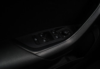 Подержанный автомобиль Skoda Karoq 2021 года (21 фото)