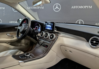 Подержанный автомобиль Mercedes-Benz GLC Coupe 2019 года (13 фото)