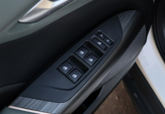 Подержанный автомобиль Changan Lamore 2024 года (18 фото)