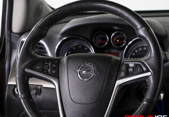 Подержанный автомобиль Opel Mokka 2013 года (14 фото)