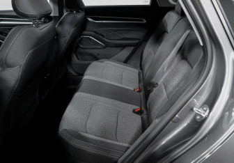 Подержанный автомобиль Geely Emgrand 2024 года (11 фото)