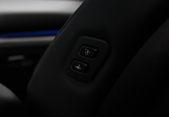 Подержанный автомобиль Hyundai Santa Fe 2022 года (11 фото)