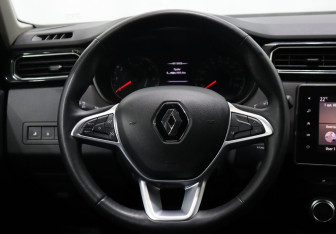 Подержанный автомобиль Renault Arkana 2019 года (12 фото)