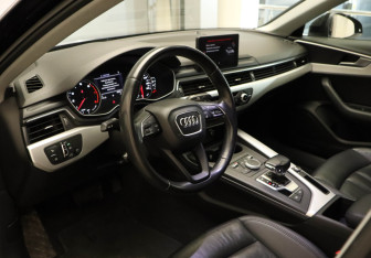 Подержанный автомобиль Audi A4 Sedan 2017 года (7 фото)