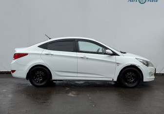 Подержанный автомобиль Hyundai Solaris Sedan 2015 года (4 фото)