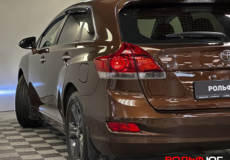 Подержанный автомобиль Toyota Venza 2013 года (22 фото)