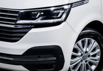 Подержанный автомобиль Volkswagen Multivan 2020 года (17 фото)