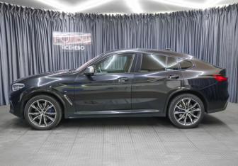 Подержанный автомобиль BMW X4 2019 года (8 фото)
