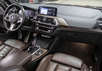 Подержанный автомобиль BMW X3 2019 года (11 фото)