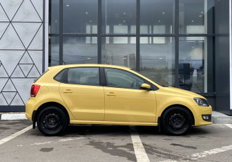 Подержанный автомобиль Volkswagen Polo Hatchback 2010 года (4 фото)