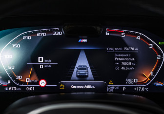 Подержанный автомобиль BMW X5 2018 года (12 фото)