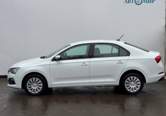 Подержанный автомобиль Skoda Rapid Liftback 2021 года (5 фото)