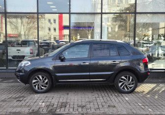 Подержанный автомобиль Renault Koleos 2013 года (5 фото)