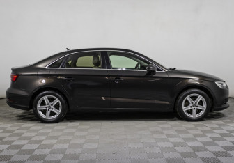 Подержанный автомобиль Audi A3 Sedan 2017 года (4 фото)