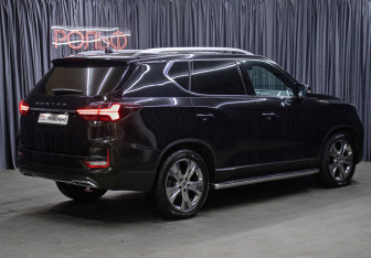 Подержанный автомобиль SsangYong Rexton 2021 года (5 фото)