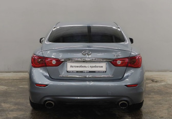 Подержанный автомобиль Infiniti Q50 2014 года (6 фото)