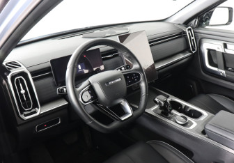 Подержанный автомобиль Jaecoo J7 2024 года (9 фото)