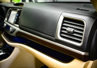 Подержанный автомобиль Toyota Highlander 2014 года (22 фото)